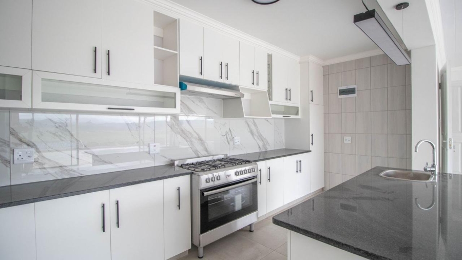 3 Bedroom Property for Sale in Fraaiuitsig Western Cape